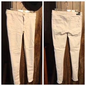 American eagle white super super stretch jeggings